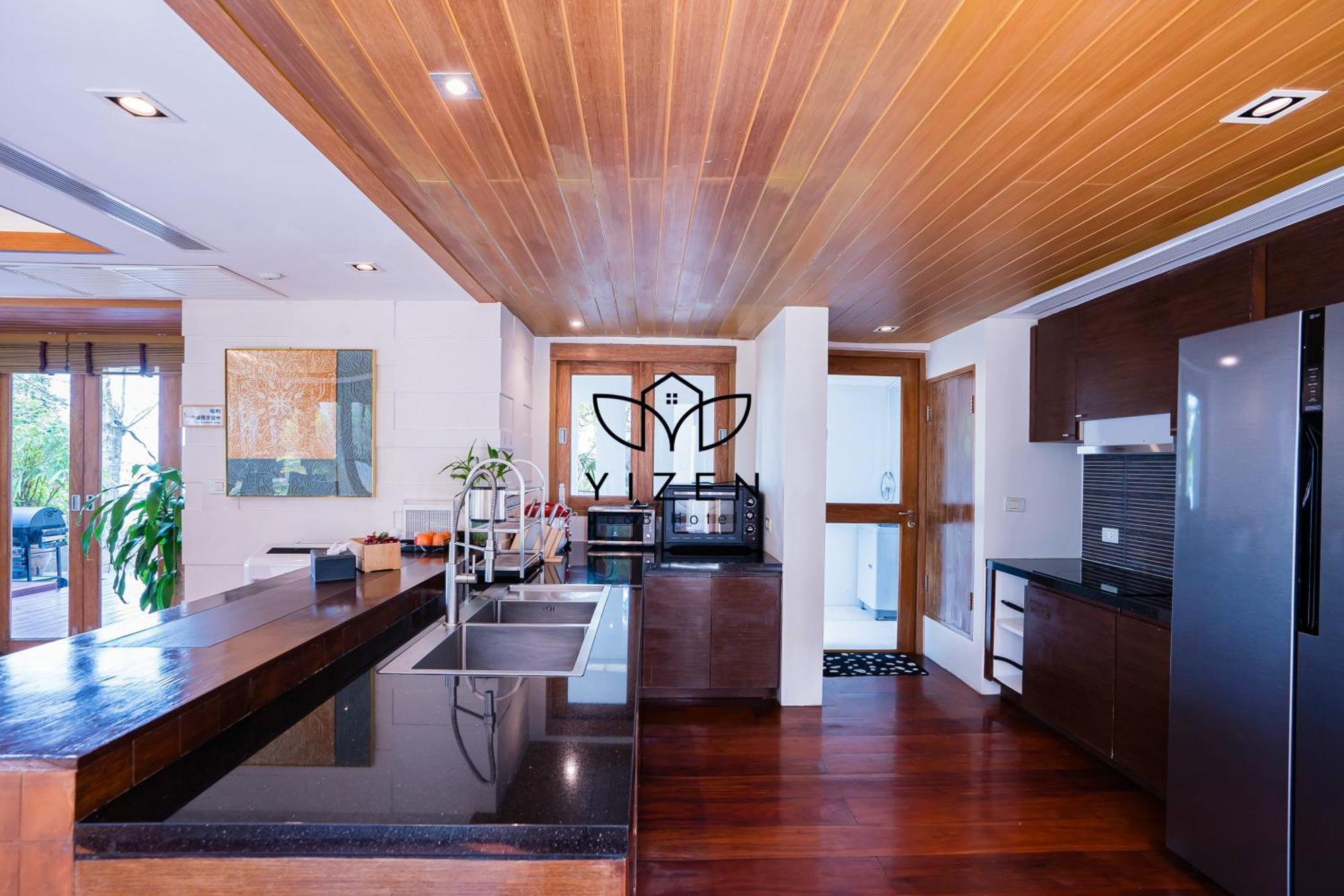 Villa Yizen Beachfront Seaview Pattaya
