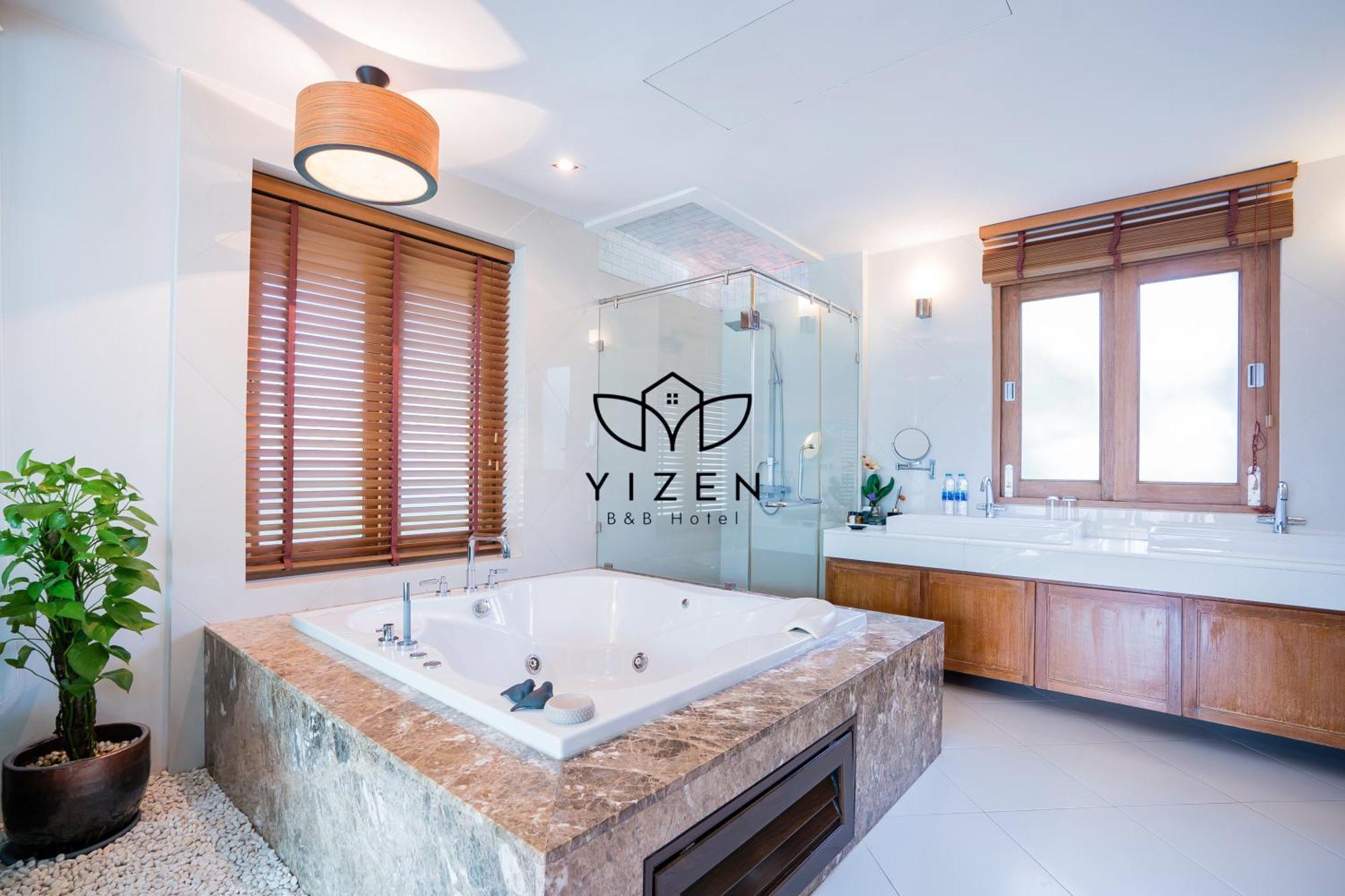 Yizen Beachfront Seaview Pattaya