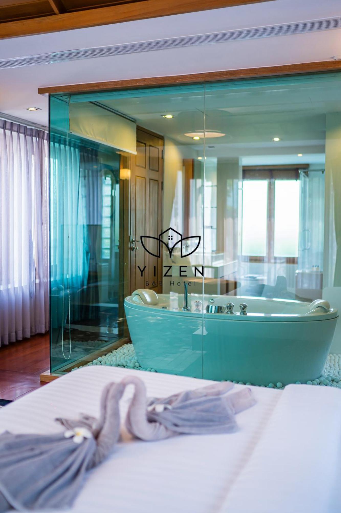 Yizen Beachfront Seaview *