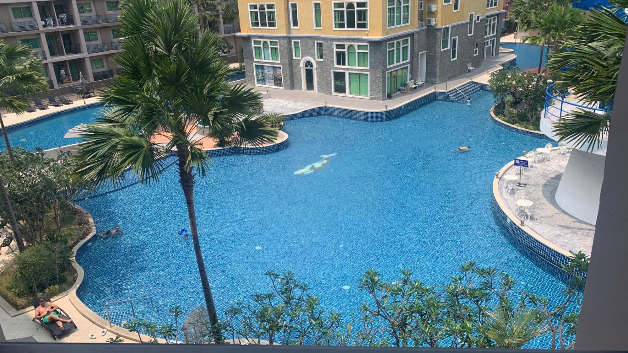 High Floor Arcadia: Pool View Near Walking Street * Pattaya
