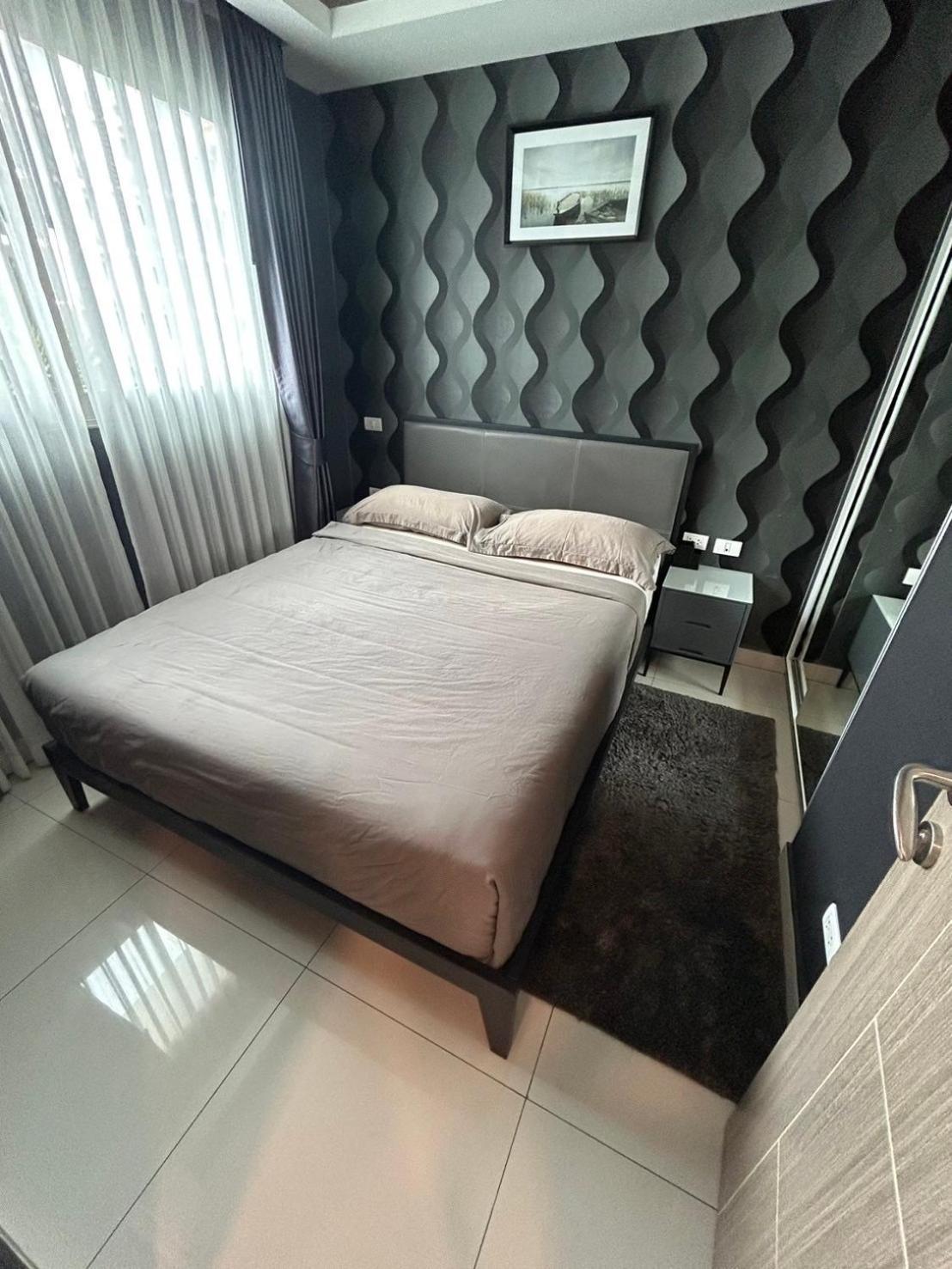 Apartment High Floor Arcadia: Pool View Near Walking Street