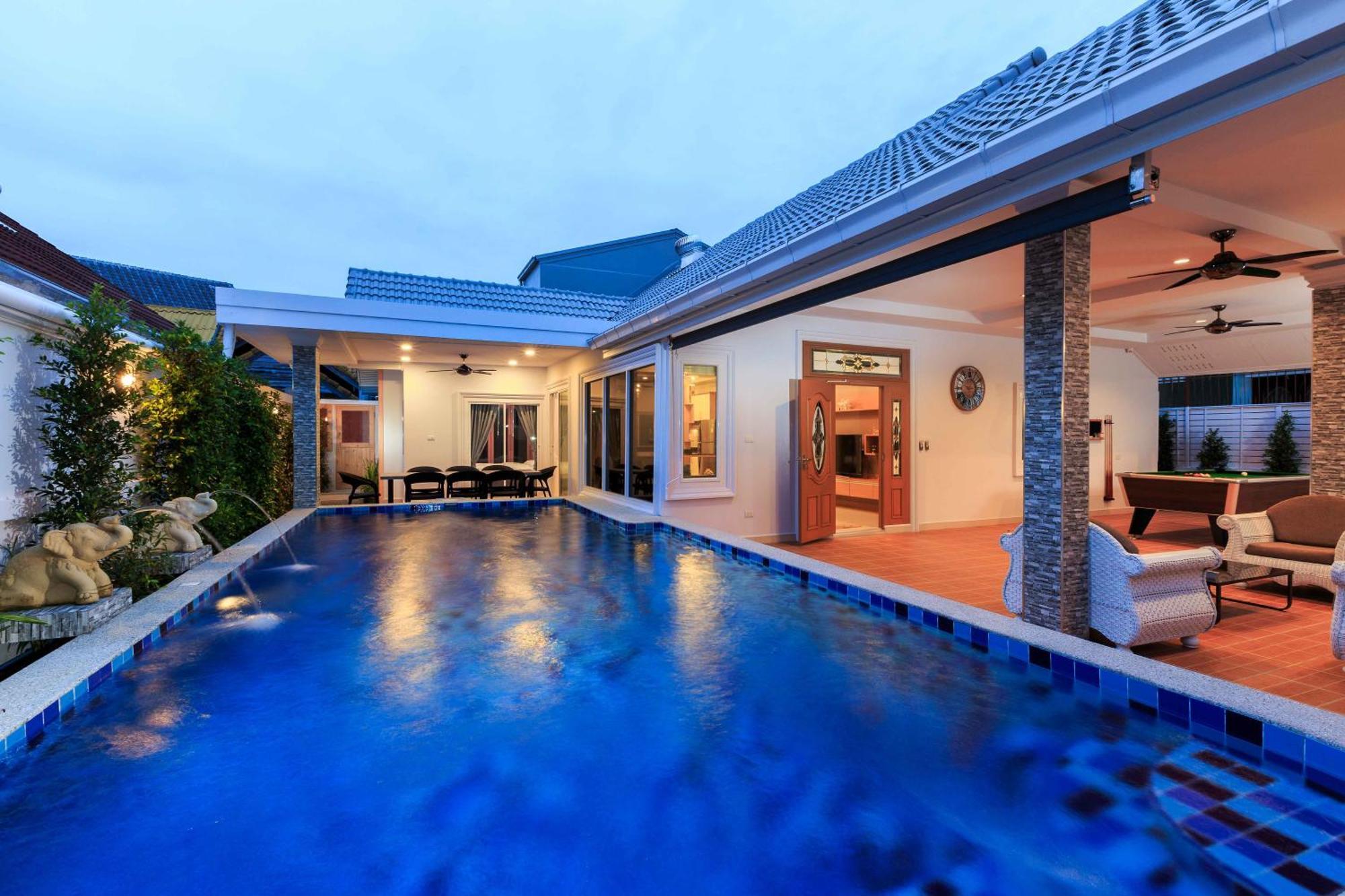 Private - Pool,sauna,snooker,bbq