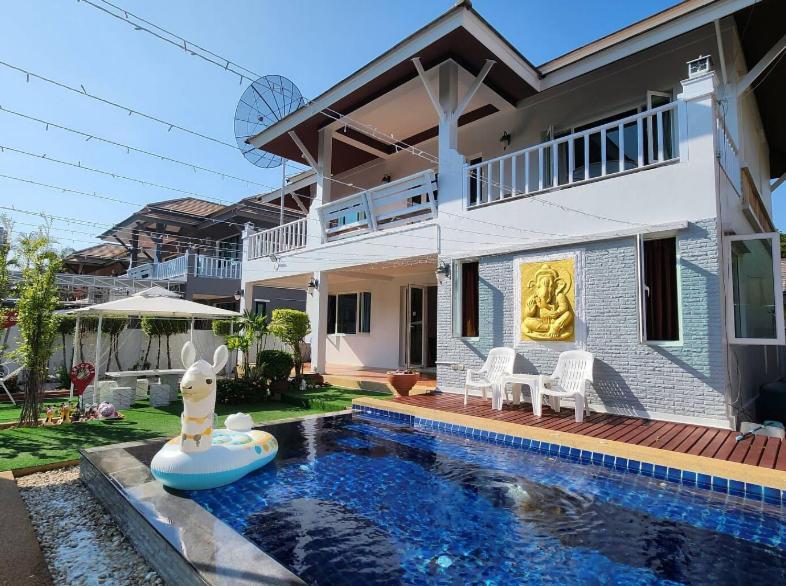 Villa Deluxe Pool Close To And Walking Street!