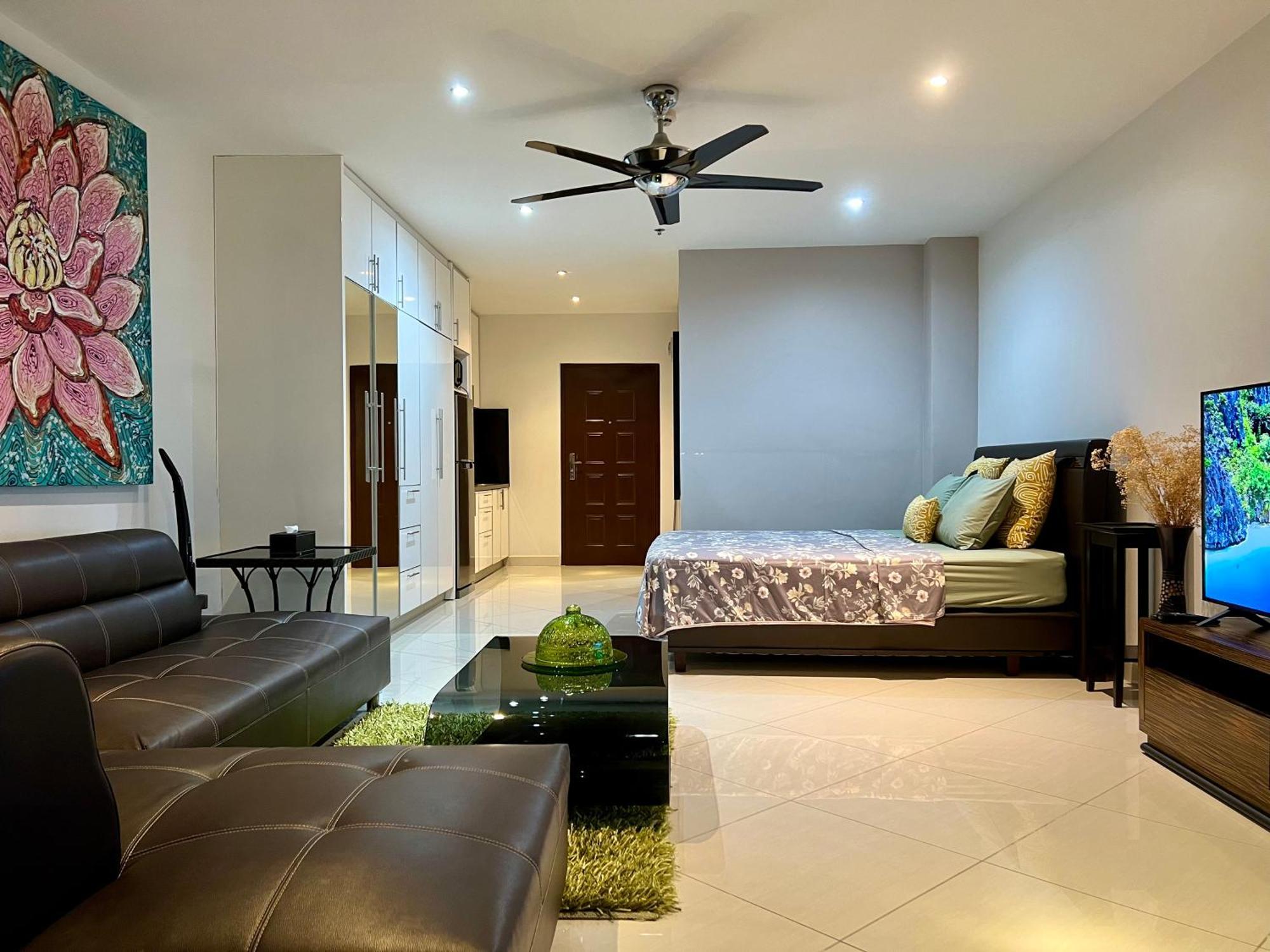 Apartment View Talay 7 Seaview