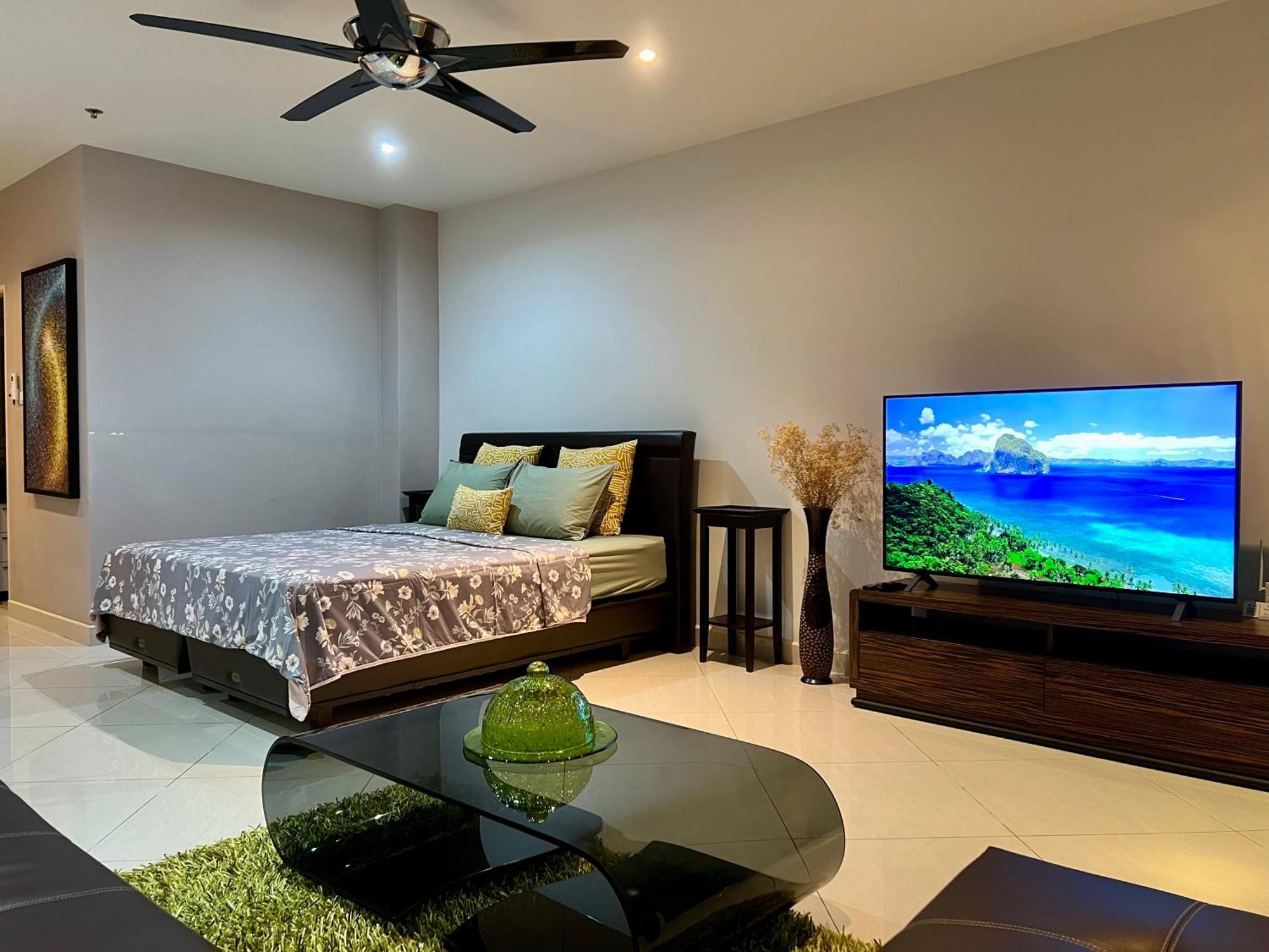 View Talay 7 Seaview Apartment