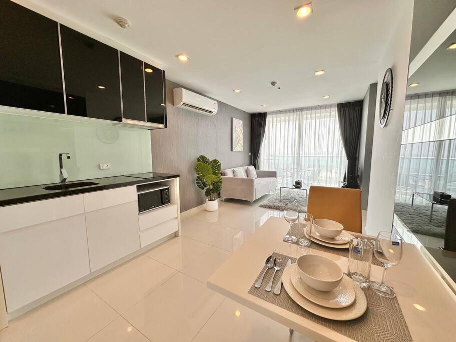 Apartment Sunset View 1 Bedroom In The Vision Pattaya
