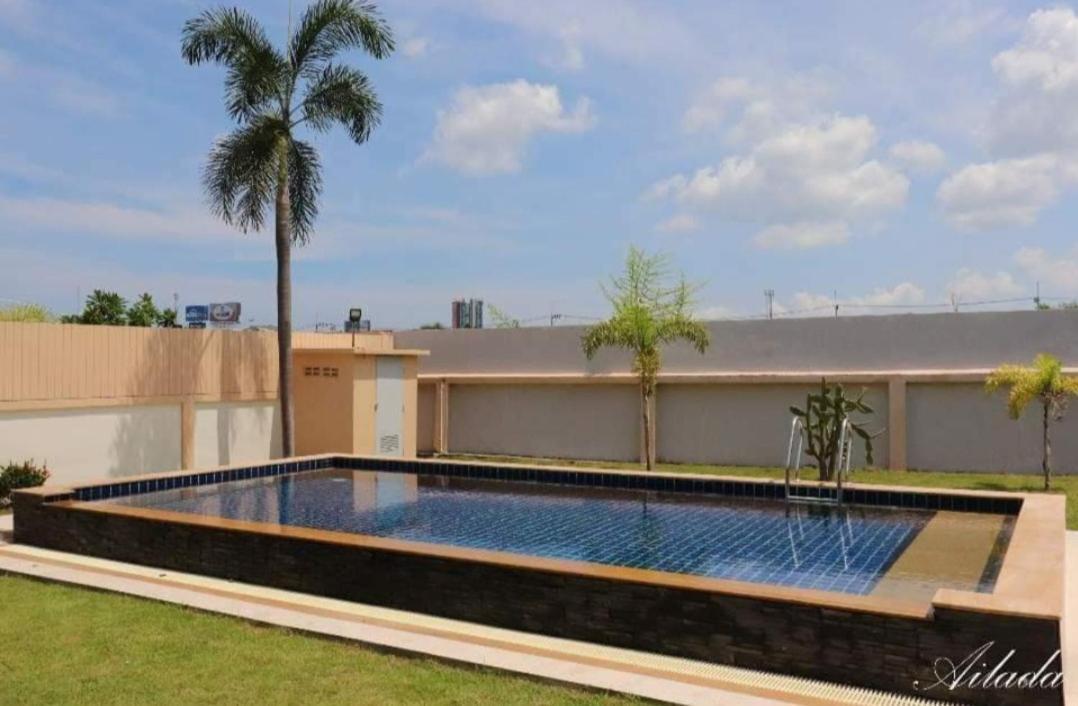 Wonderland Pool