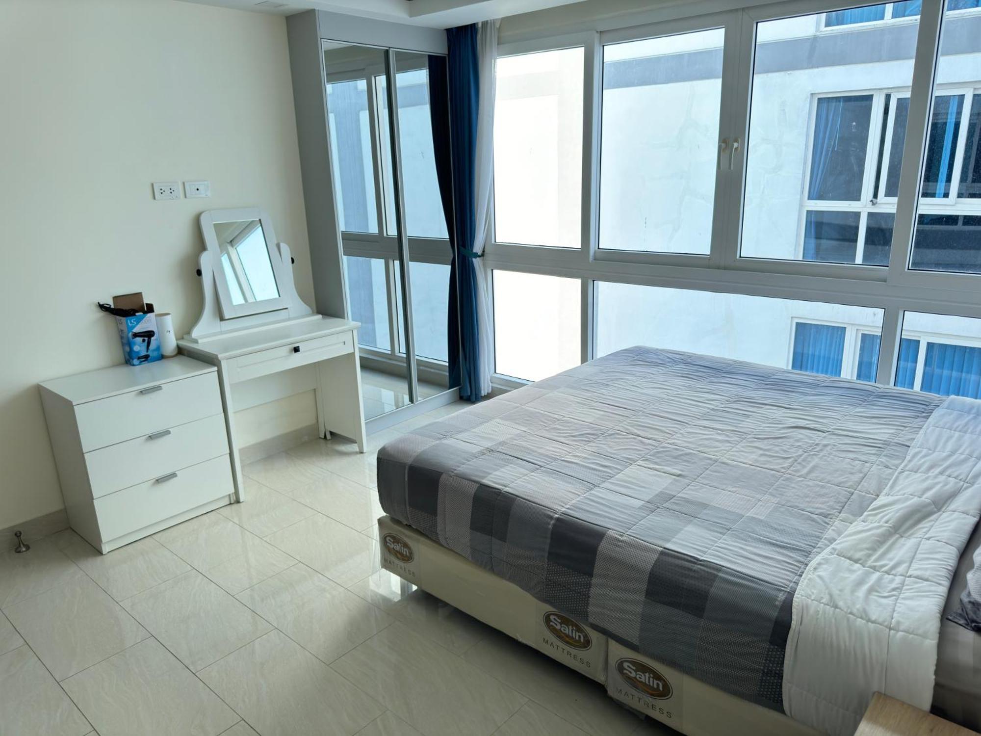 芭提雅中心 Grand Avenue 2卧室公寓泳池景 智能电视 高速互联网 * Pattaya