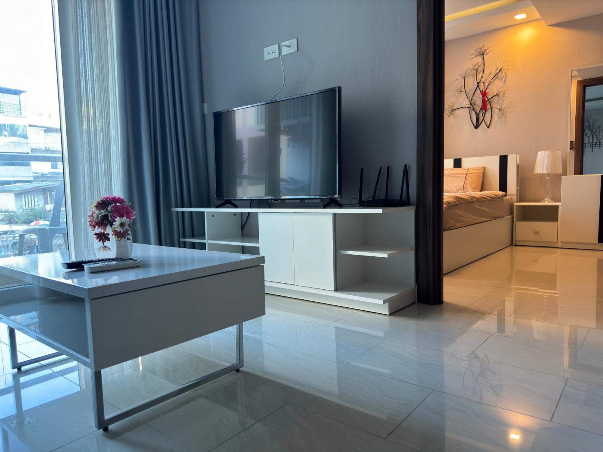 芭堤雅市中心 Grand Avenue 一卧室城景 酒吧街 高速互联网智能电视 Apartment Pattaya