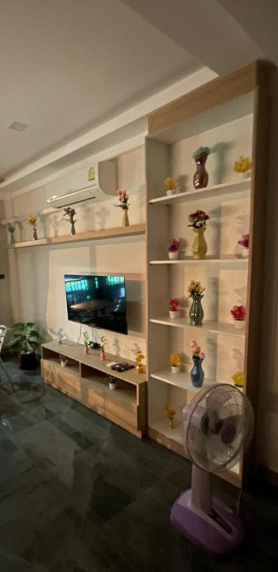 Apartment 2 *