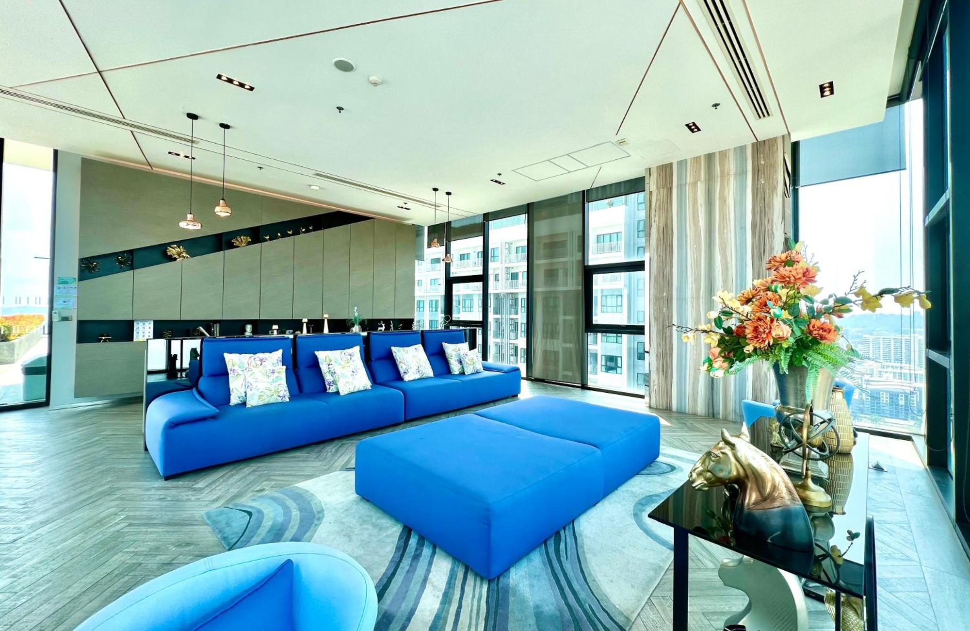 Sea View @the Base Apartment *