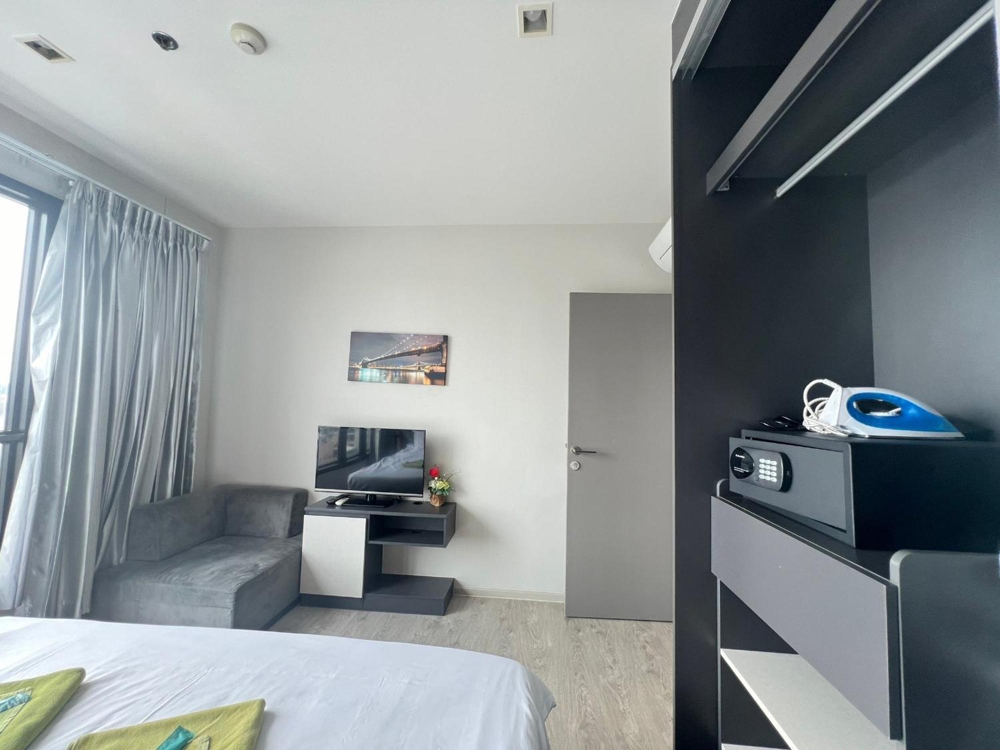 Downtown Lux Fun 2bedroom Rooftop Pool #taa16710 Apartment Pattaya