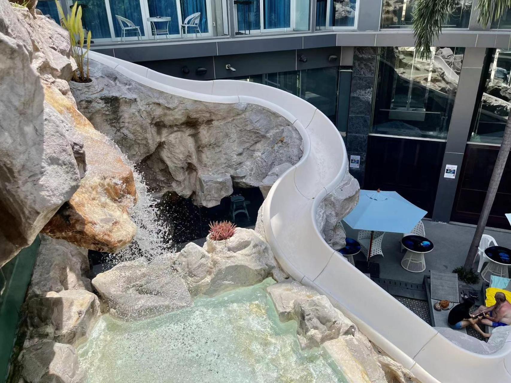 芭提雅中心地带 Centara Avenue 一房公寓5楼紧邻海滩酒吧街智能电视 Apartment Pattaya