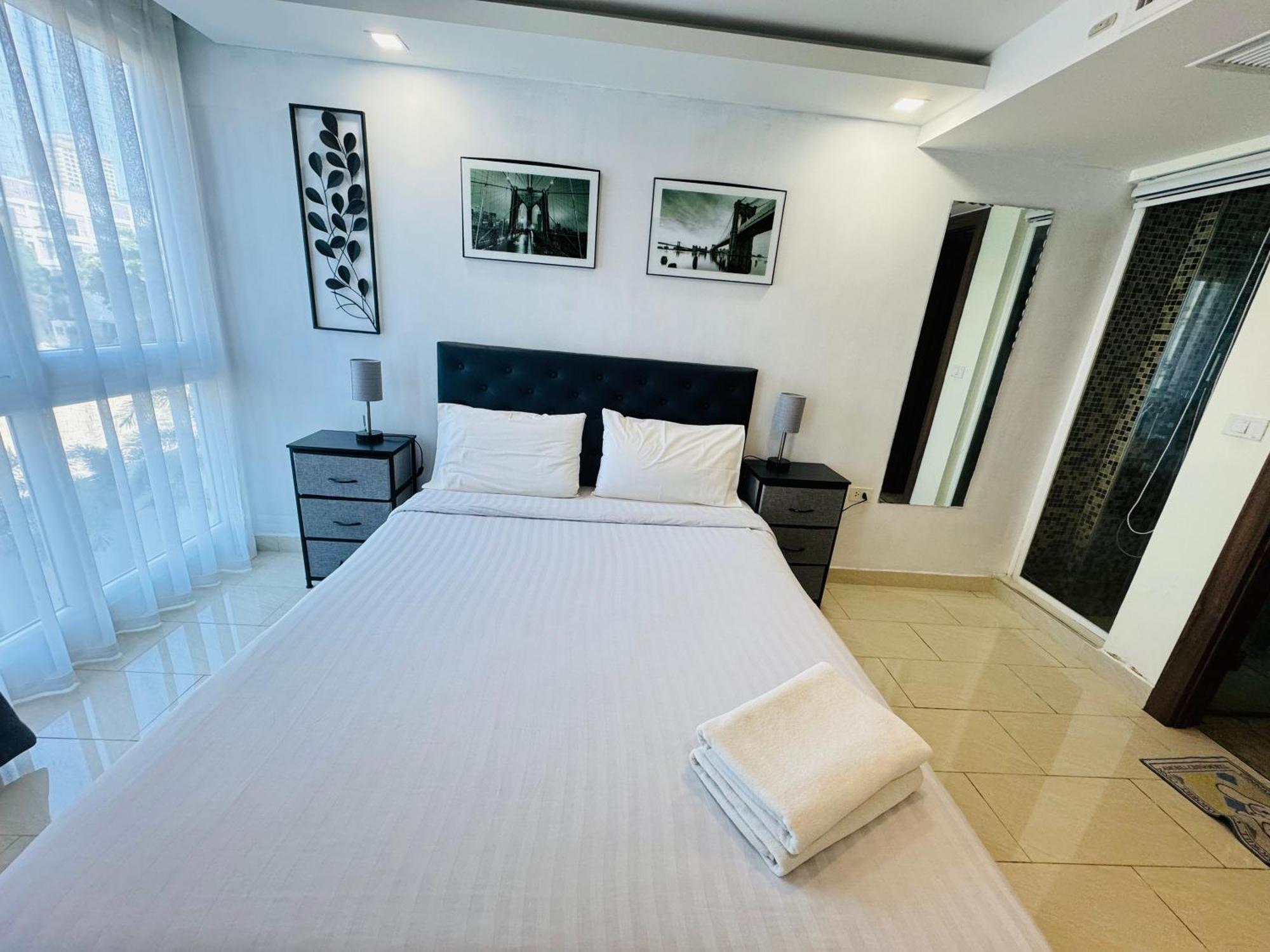 Grand Avenue Conde Apartment