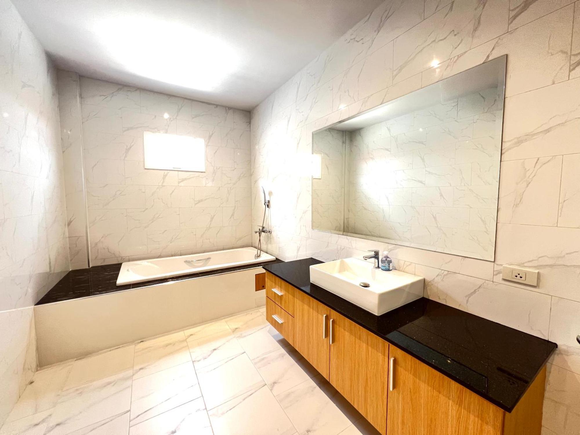 House- 171, Private Pool 4 Bed5bath Near Walking St, Bbq *