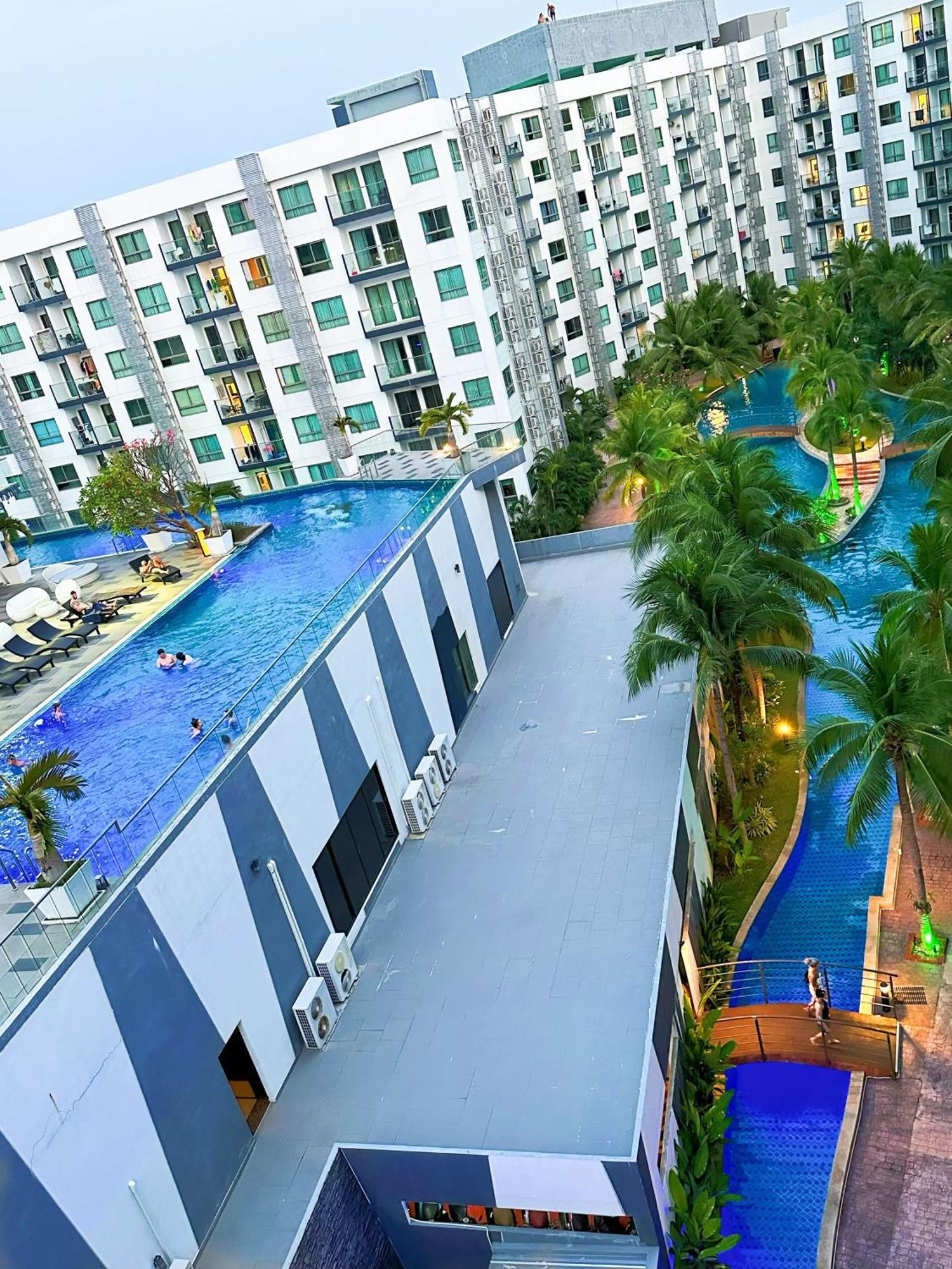 Arcadia Beach Pool View