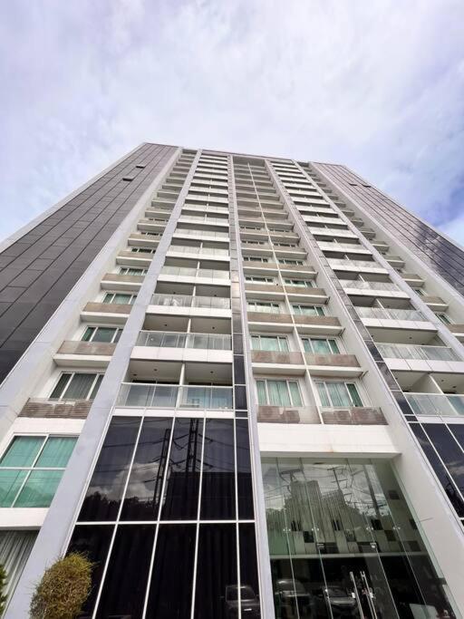 Sunset View 1 Bedroom In The Vision Apartment Pattaya