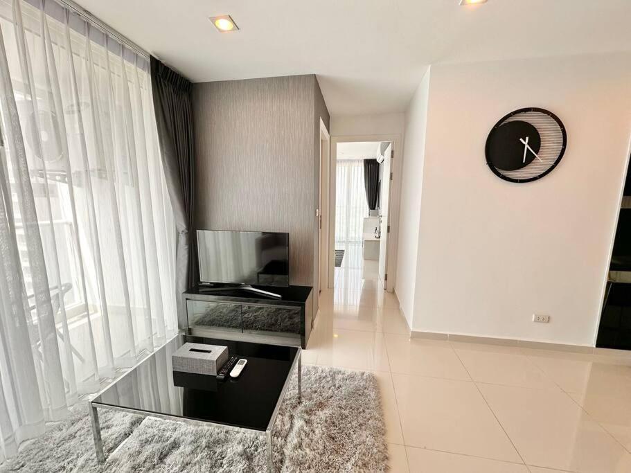 Sunset View 1 Bedroom In The Vision Apartment Pattaya