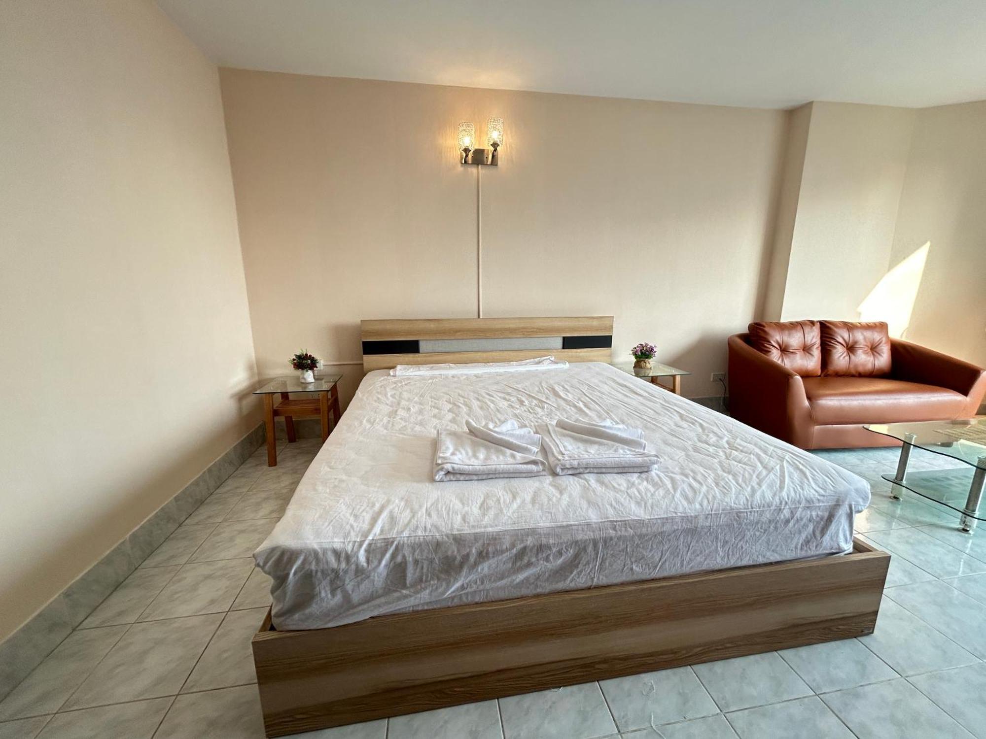 Apartment Mina View 95 Pattaya