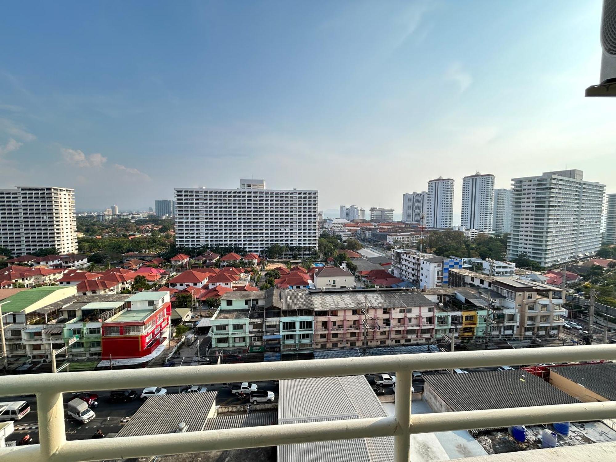 Apartment Mina View 95 Pattaya