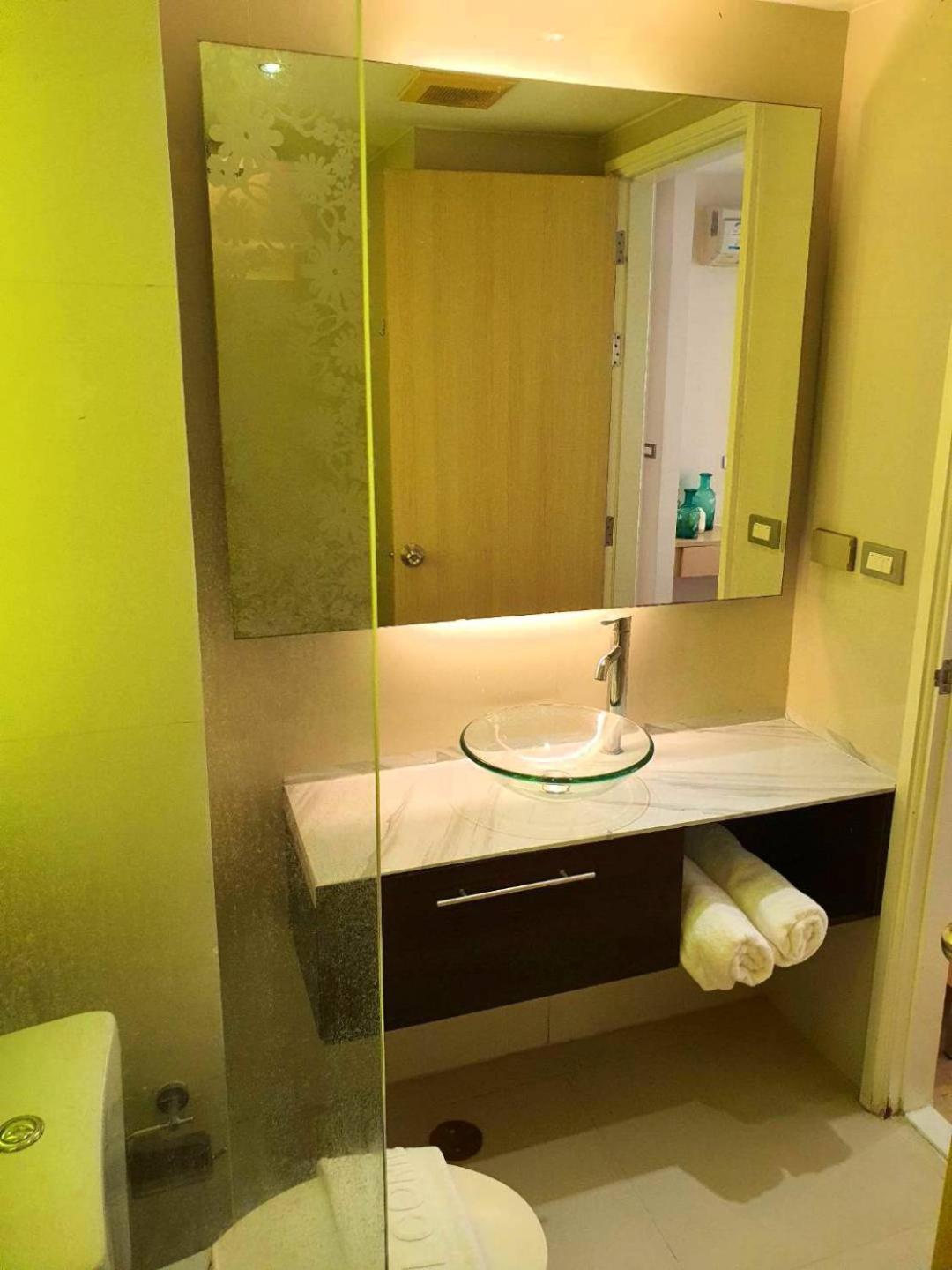 Grande Caribbean Guestroom *