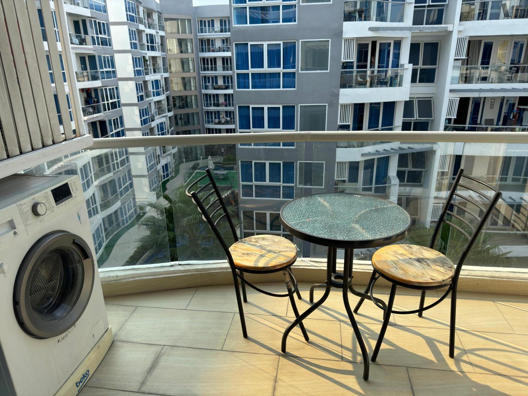 芭提雅中心 Grand Avenue 2卧室公寓泳池景 智能电视 高速互联网 Apartment Pattaya