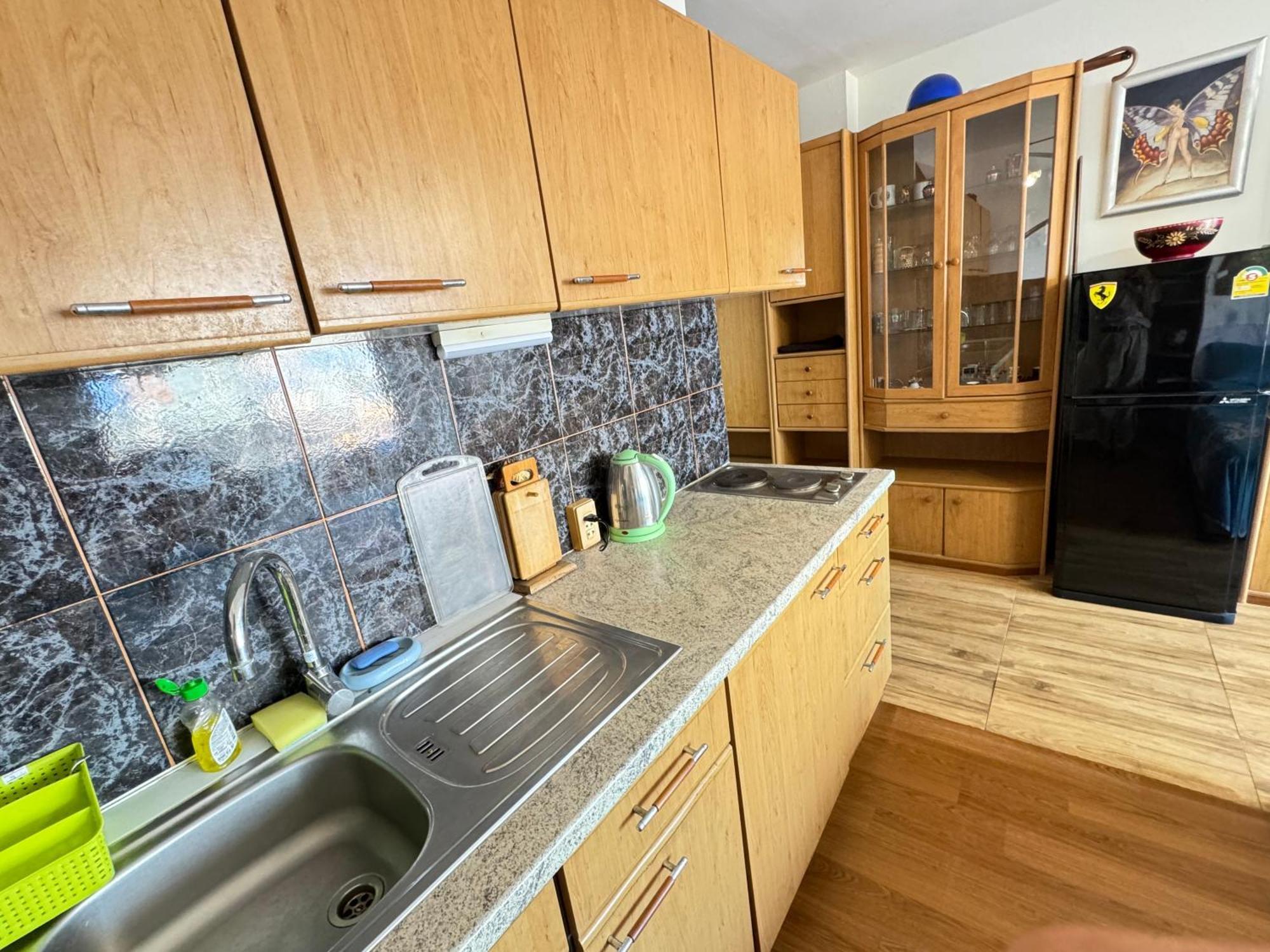 Apartment View Sea看海观景公寓 机场巴士站隔壁 出门双条车到芭提雅海滩、步行街和各㬌点