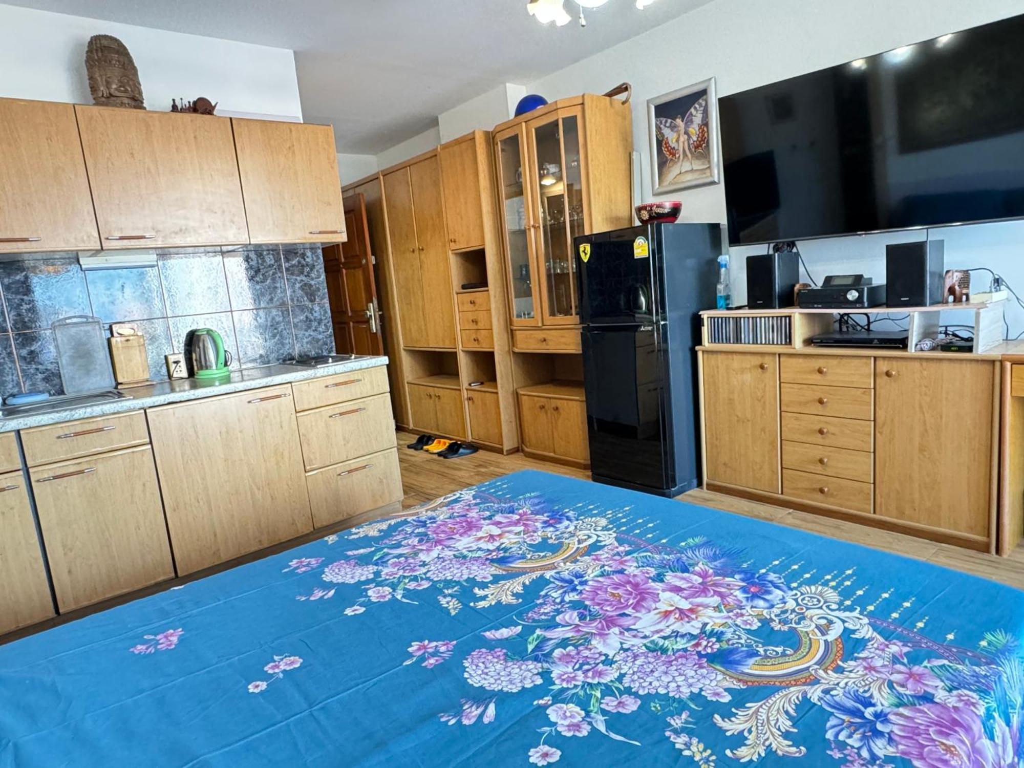 View Sea看海观景公寓 机场巴士站隔壁 出门双条车到芭提雅海滩、步行街和各㬌点 *