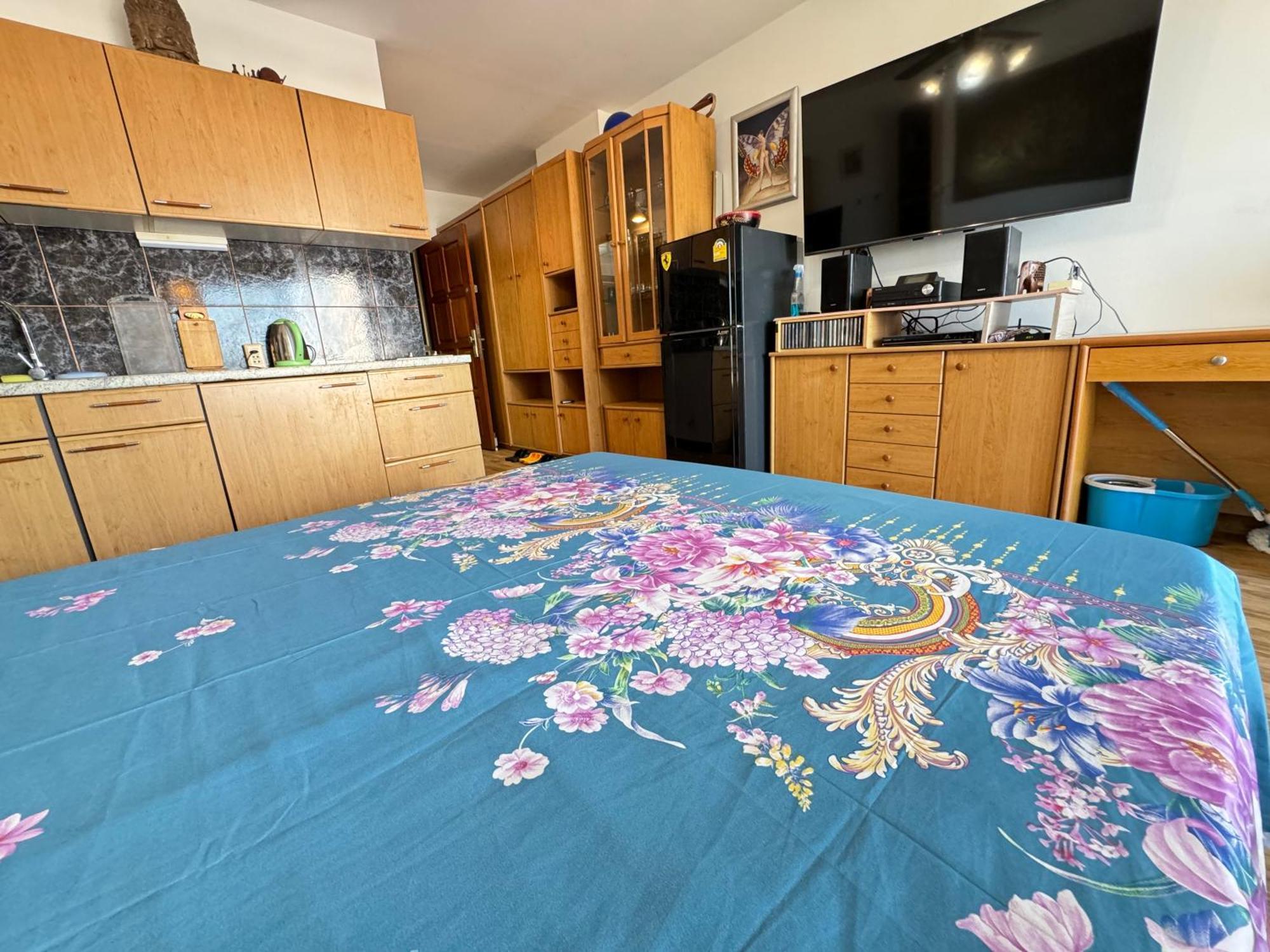 View Sea看海观景公寓 机场巴士站隔壁 出门双条车到芭提雅海滩、步行街和各㬌点 * Pattaya