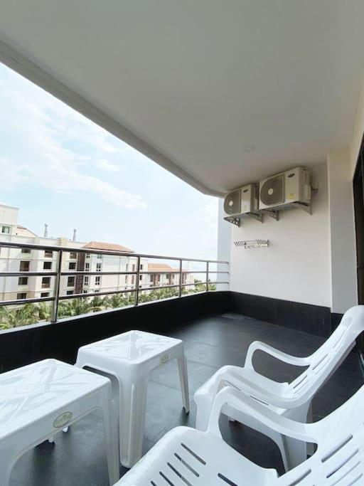 Moderne Og Delikat Pa Stranden I Jomtien * Pattaya