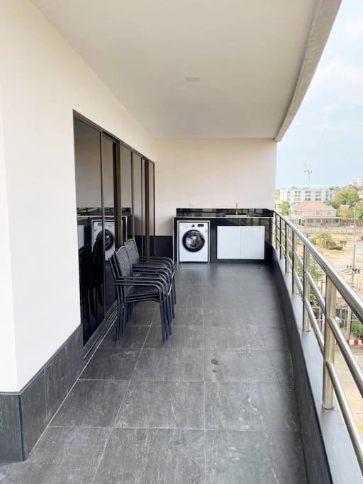 Moderne Og Delikat Pa Stranden I Jomtien Apartment *