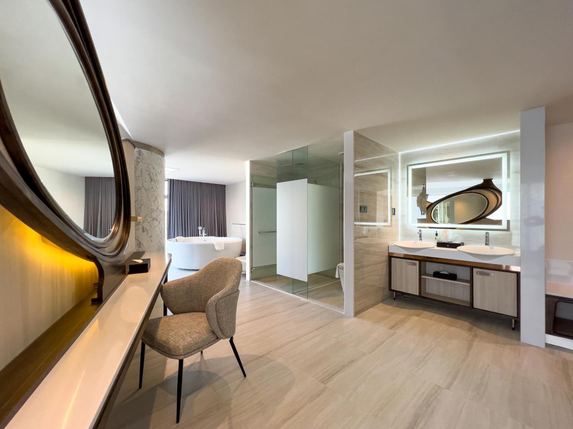 Hotel Amethyst 4*
