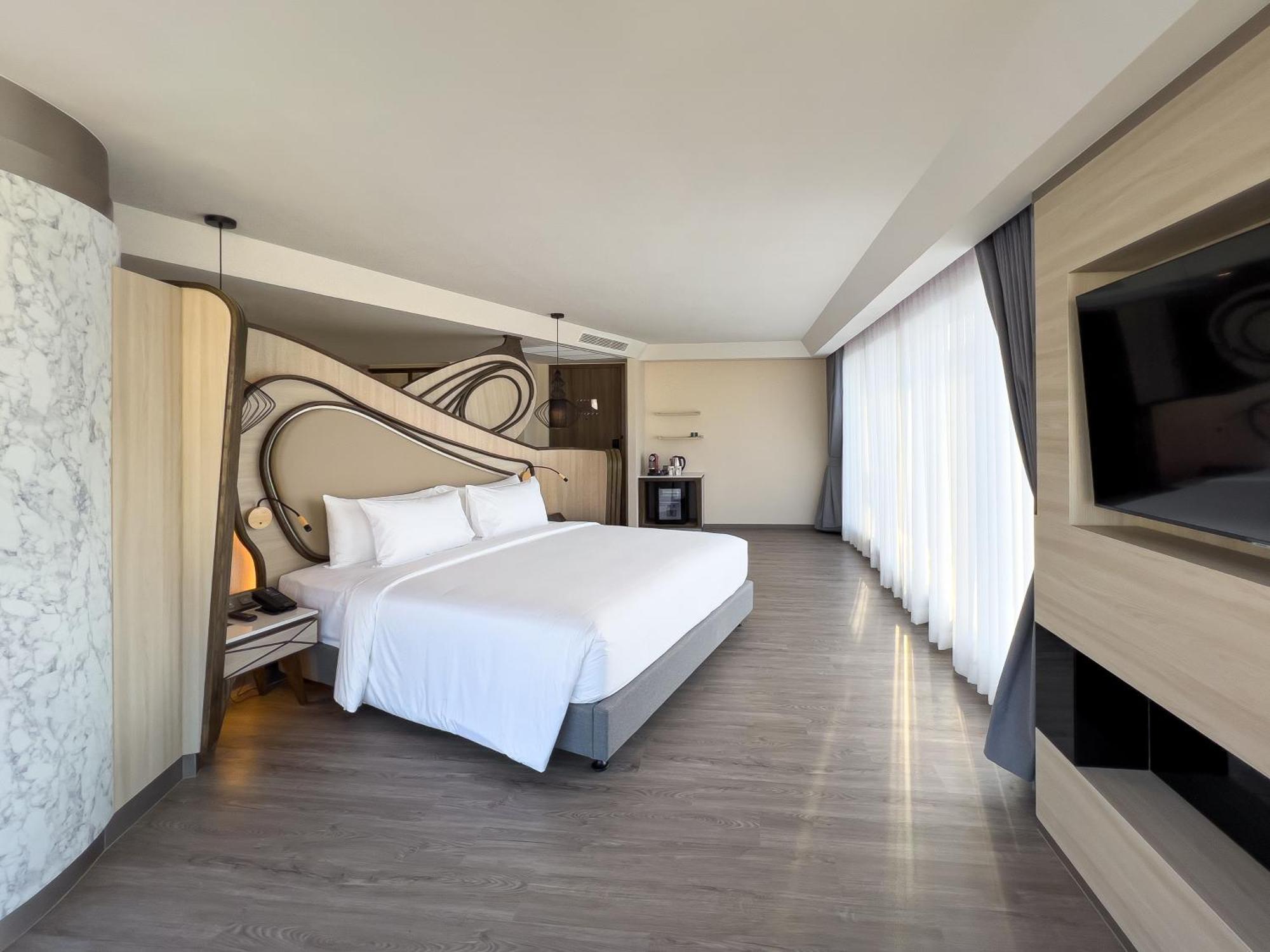 Hotel Amethyst 4*