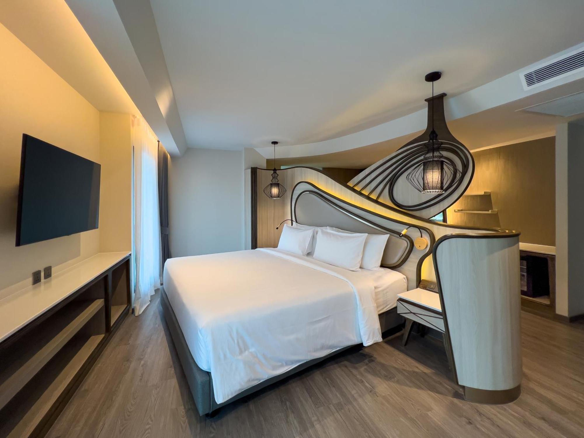 Amethyst Hotel