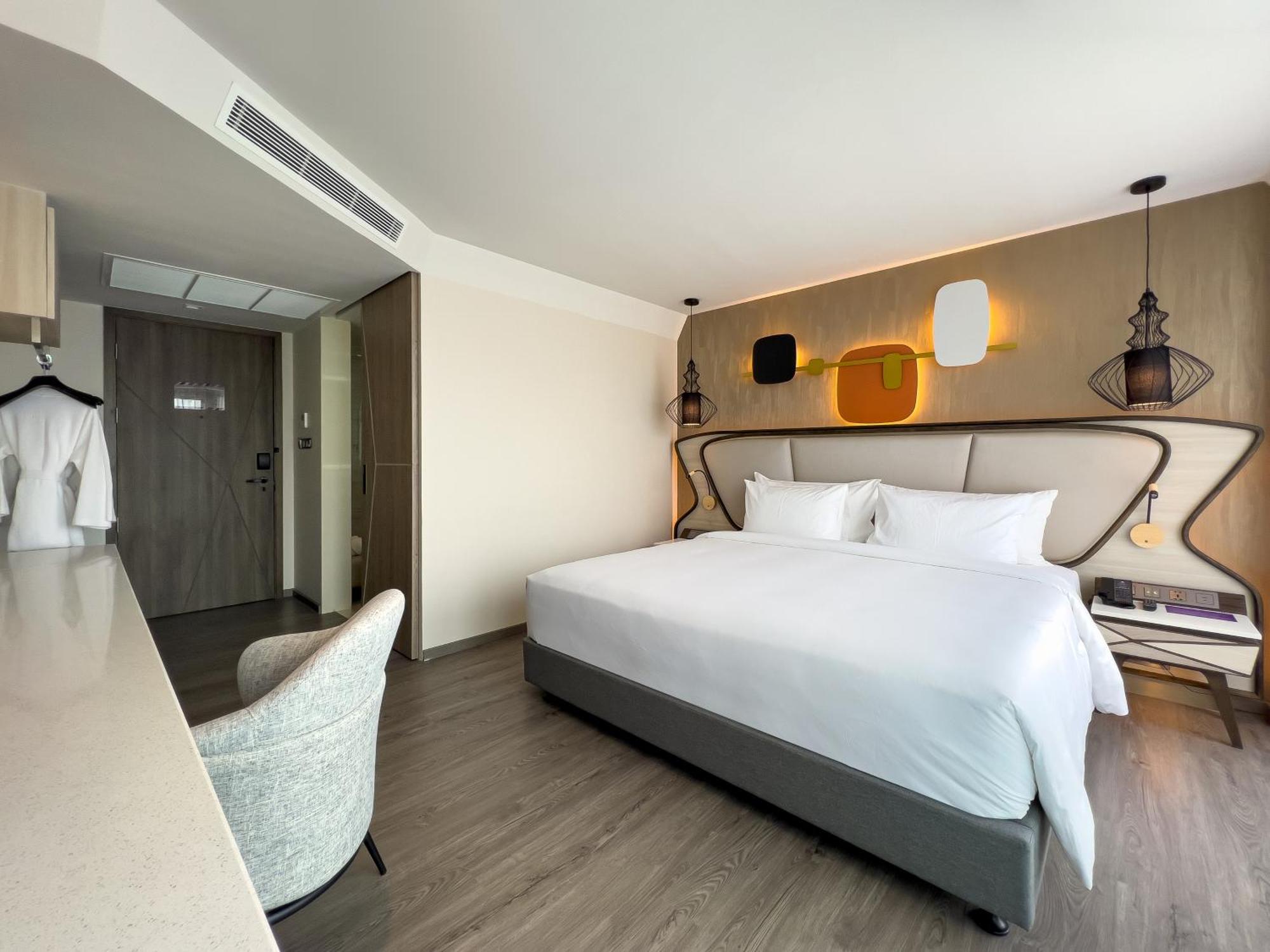 Hotel Amethyst