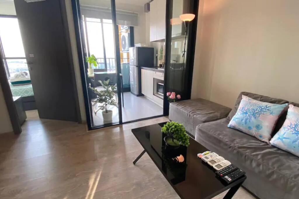 Apartment The Base Quiet With Infinity Pool & Free Netflix Pattaya