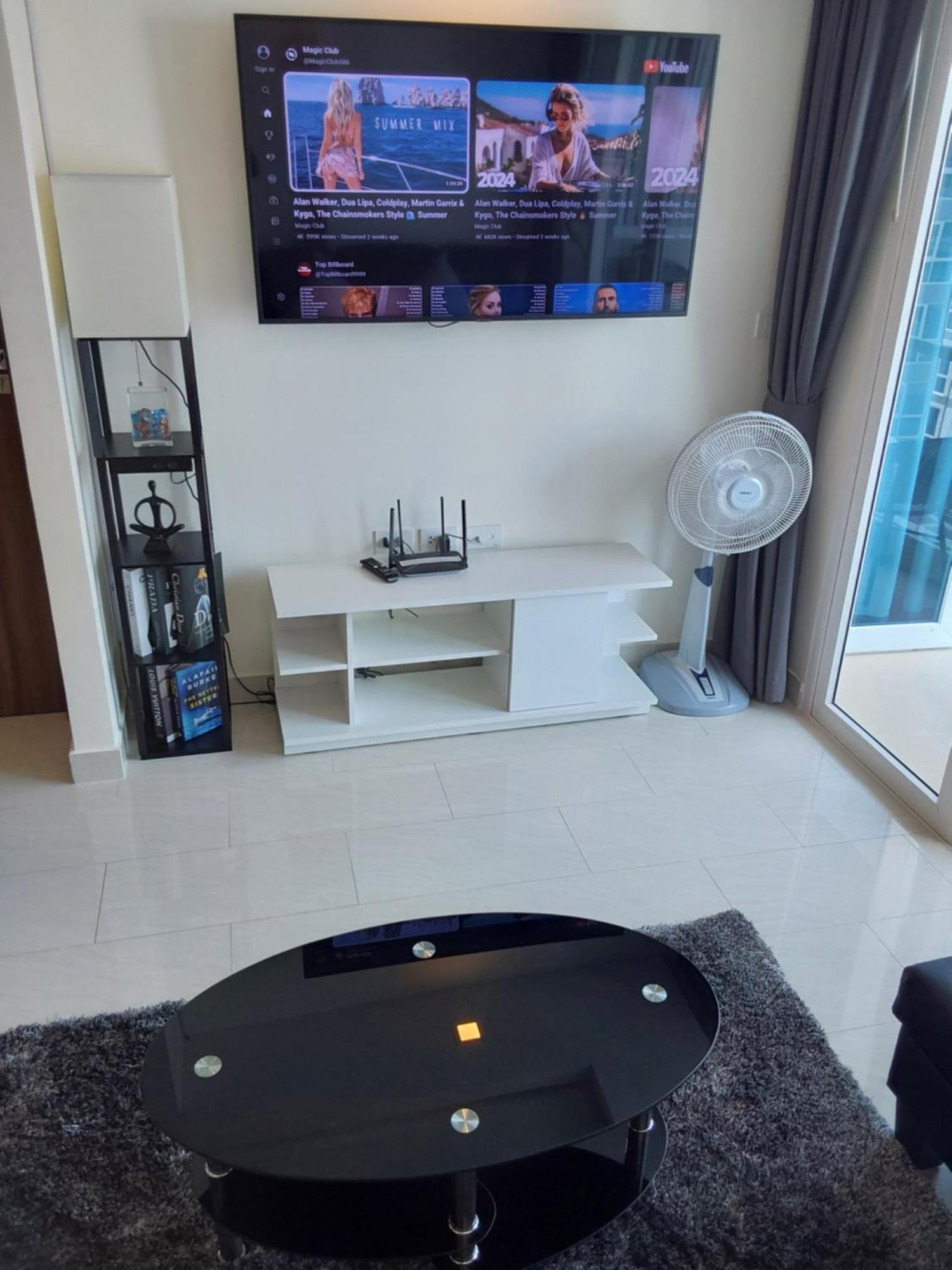 Apartment Grand Avenue, 2 Bed-/ 2 Bathroom, 70 Sqm, Pool View