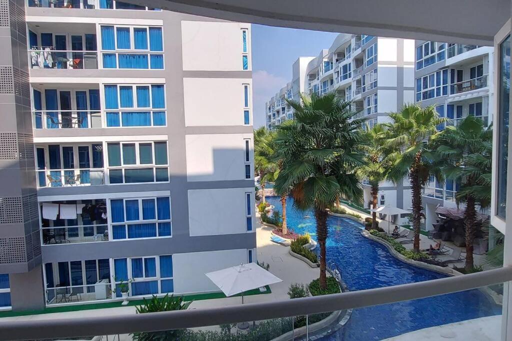 Grand Avenue Pattaya, Luxury Condo, 50sqm, Pool View
