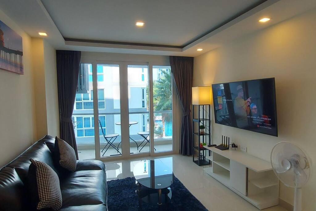 Grand Avenue Pattaya, Luxury Condo, 50sqm, Pool View Pattaya