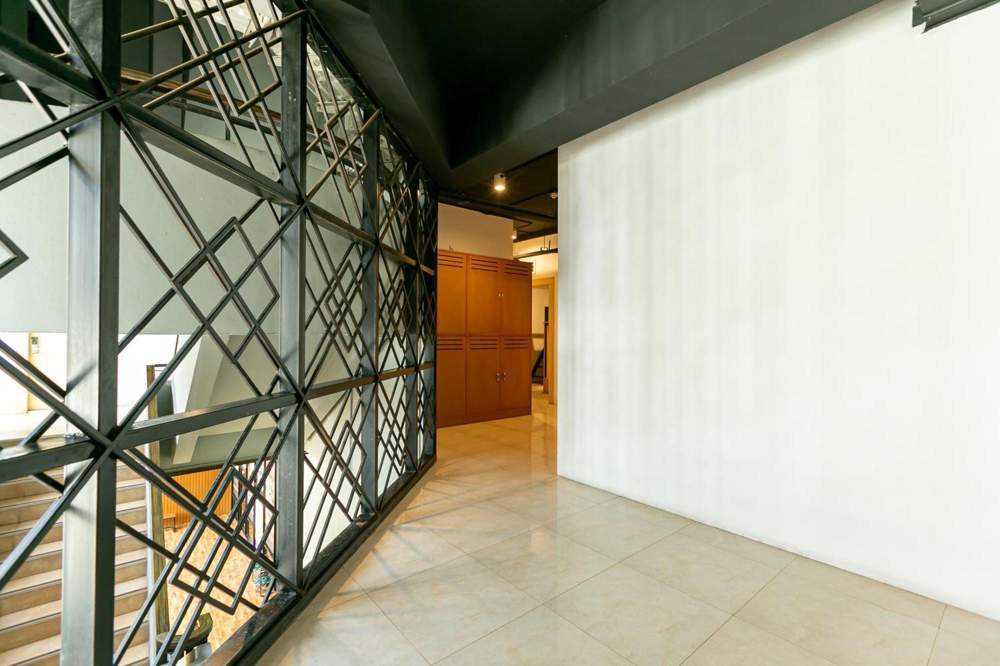 The Bedrooms Hostel *