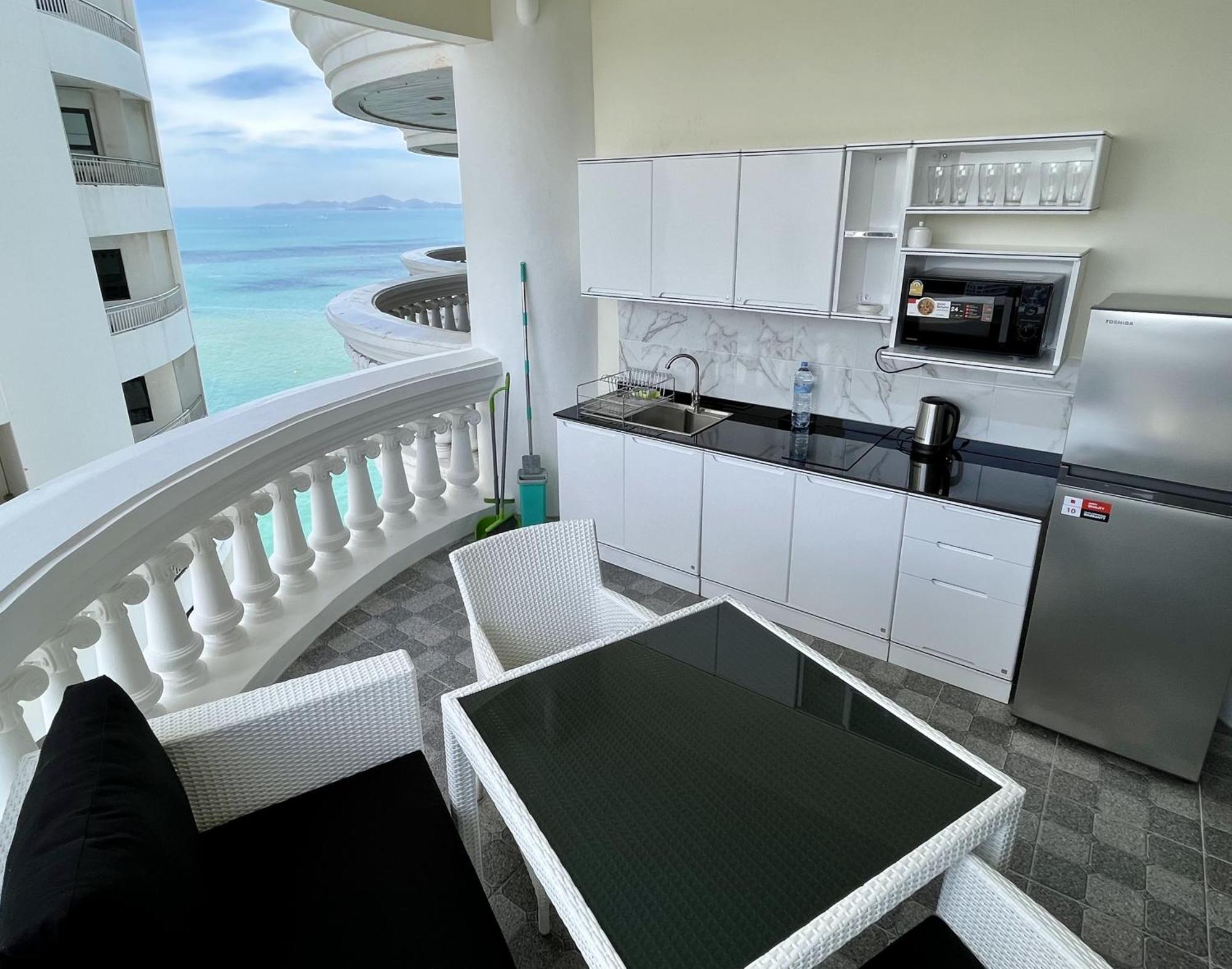 Sky Apartment *