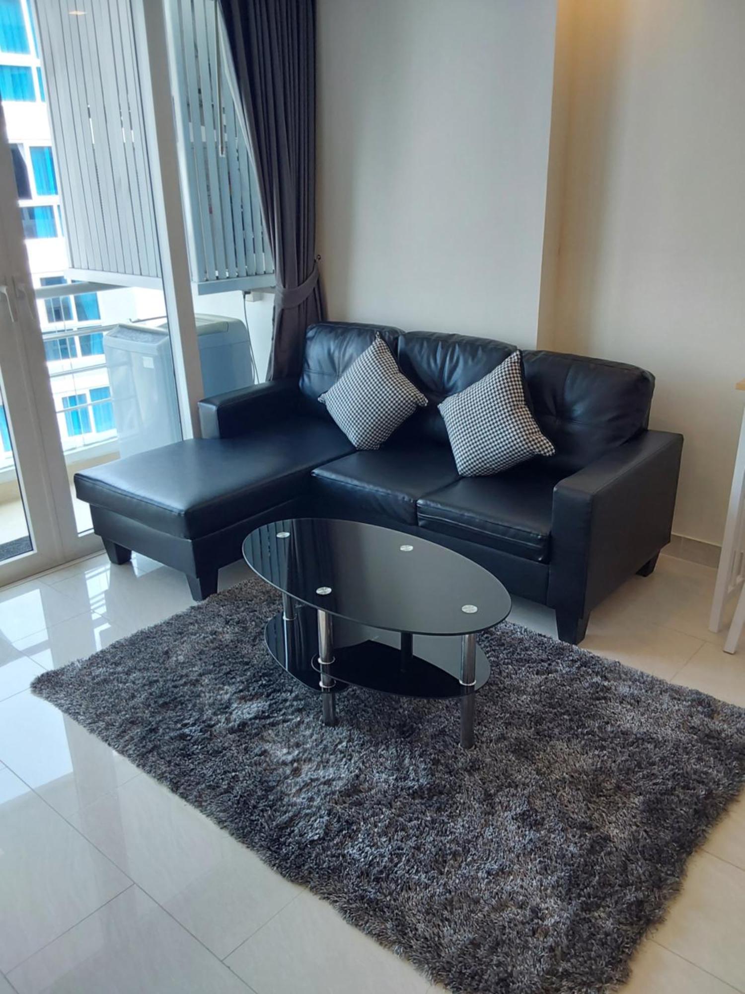 Grand Avenue, 2 Bed-/ 2 Bathroom, 70 Sqm, Pool View