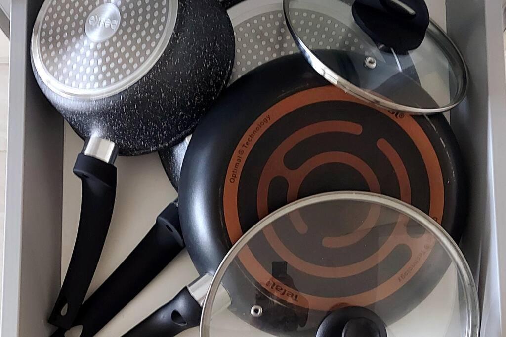 Grand Avenue, Luxury Suite, 72sqm Pool View With Lounge Area Apartment *