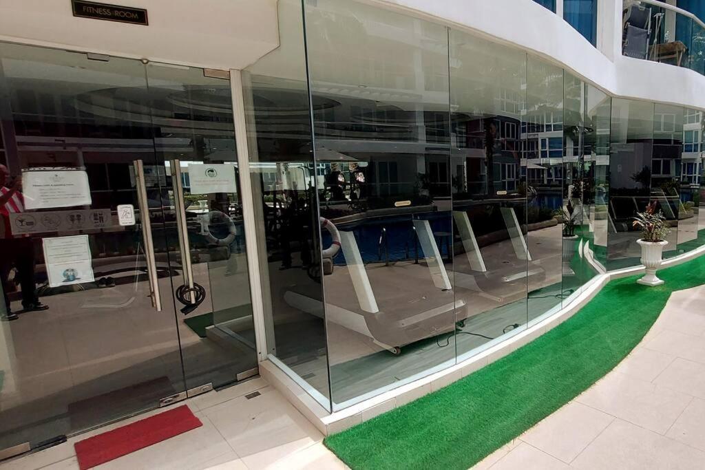 Apartment Grand Avenue, Luxury Suite, 72sqm Pool View With Lounge Area