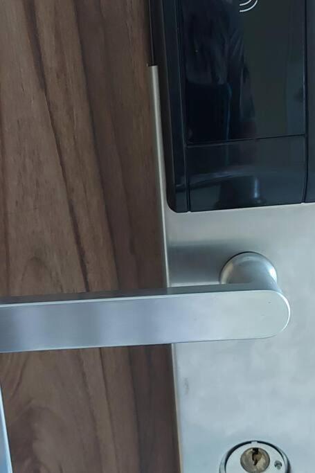 Grand Avenue, Luxury Suite, 72sqm Pool View With Lounge Area Apartment Pattaya