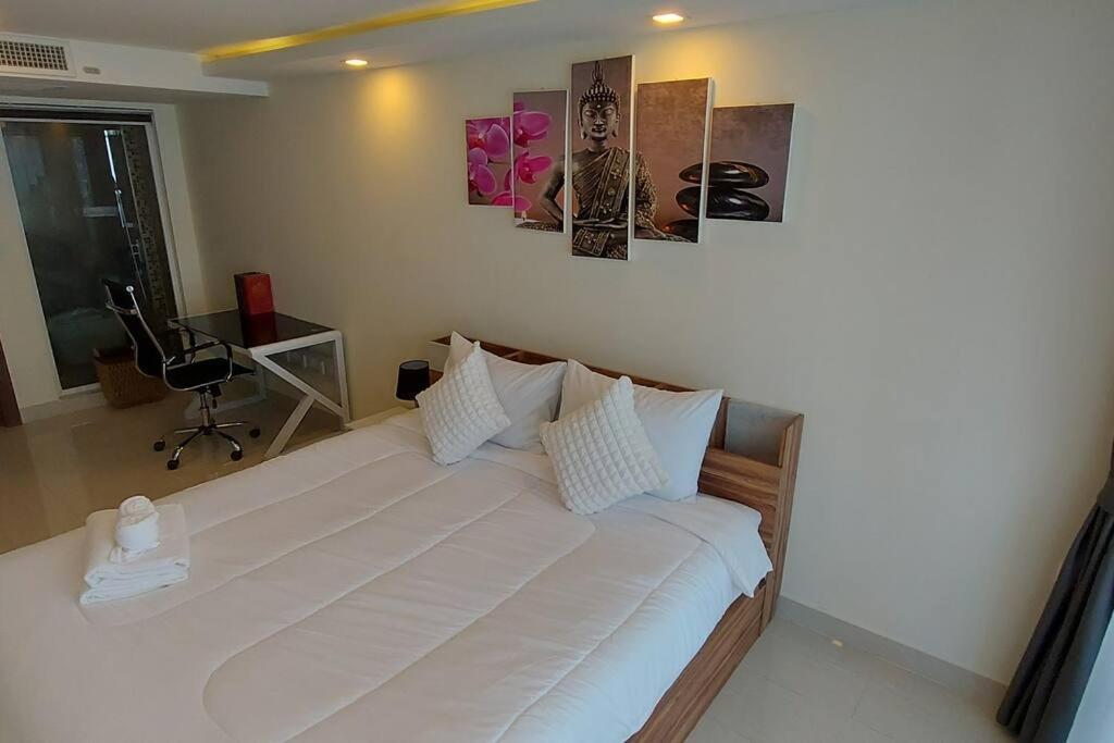 Grand Avenue, Luxury Suite, 72sqm Pool View With Lounge Area *