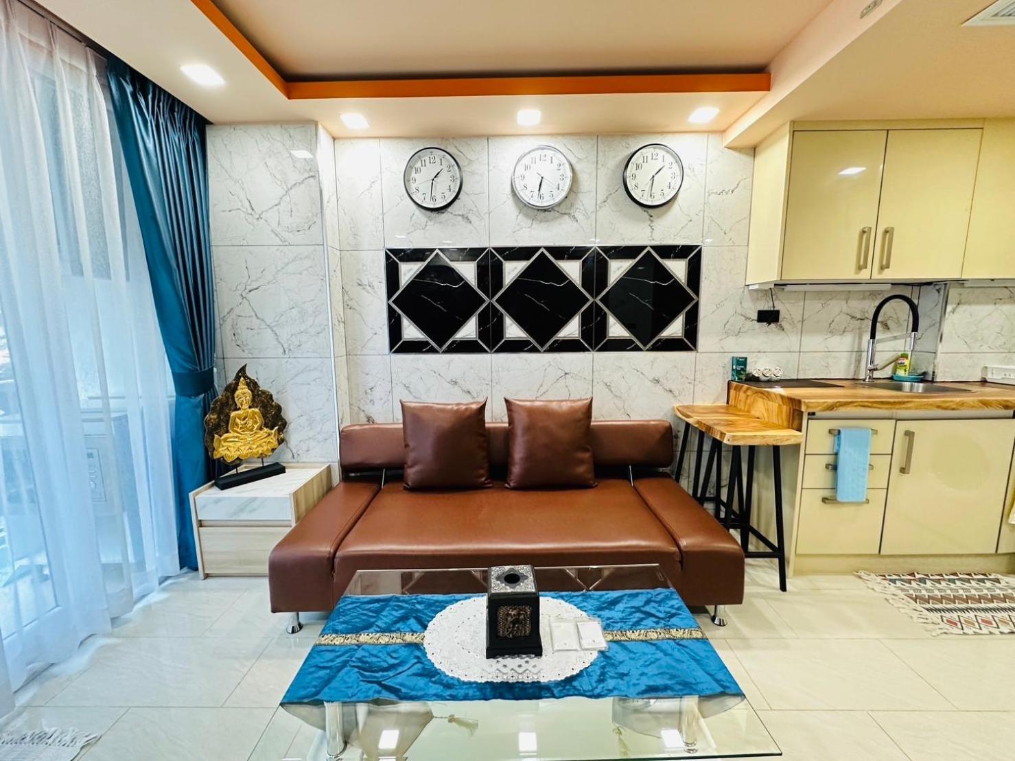 Luxury Business Suits In Grand Avenue By Estates Pattaya
