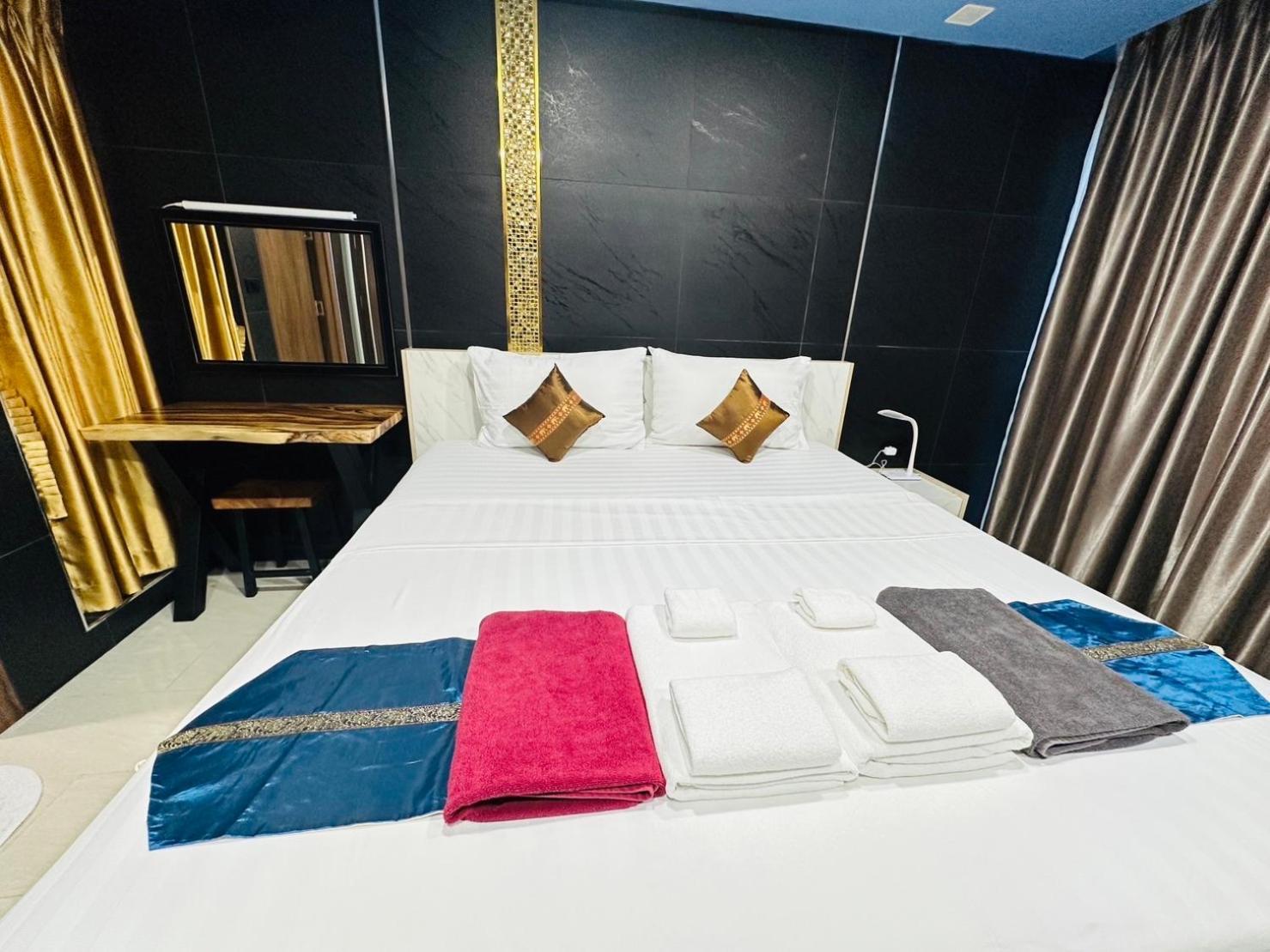 Apartment Luxury Business Suits In Grand Avenue By Estates *