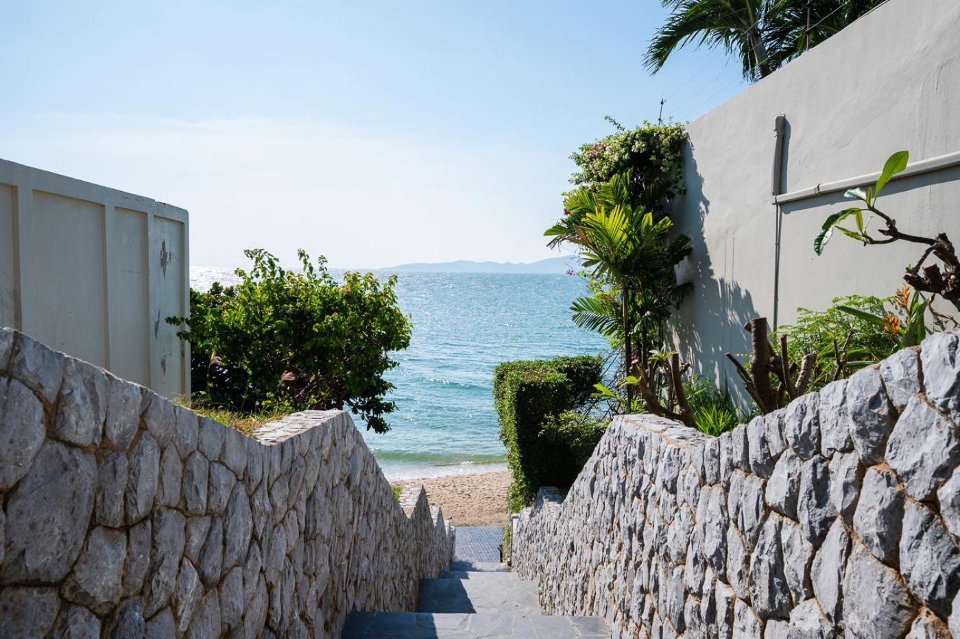 Majestic Pool 2 Bedrooms Private Villa