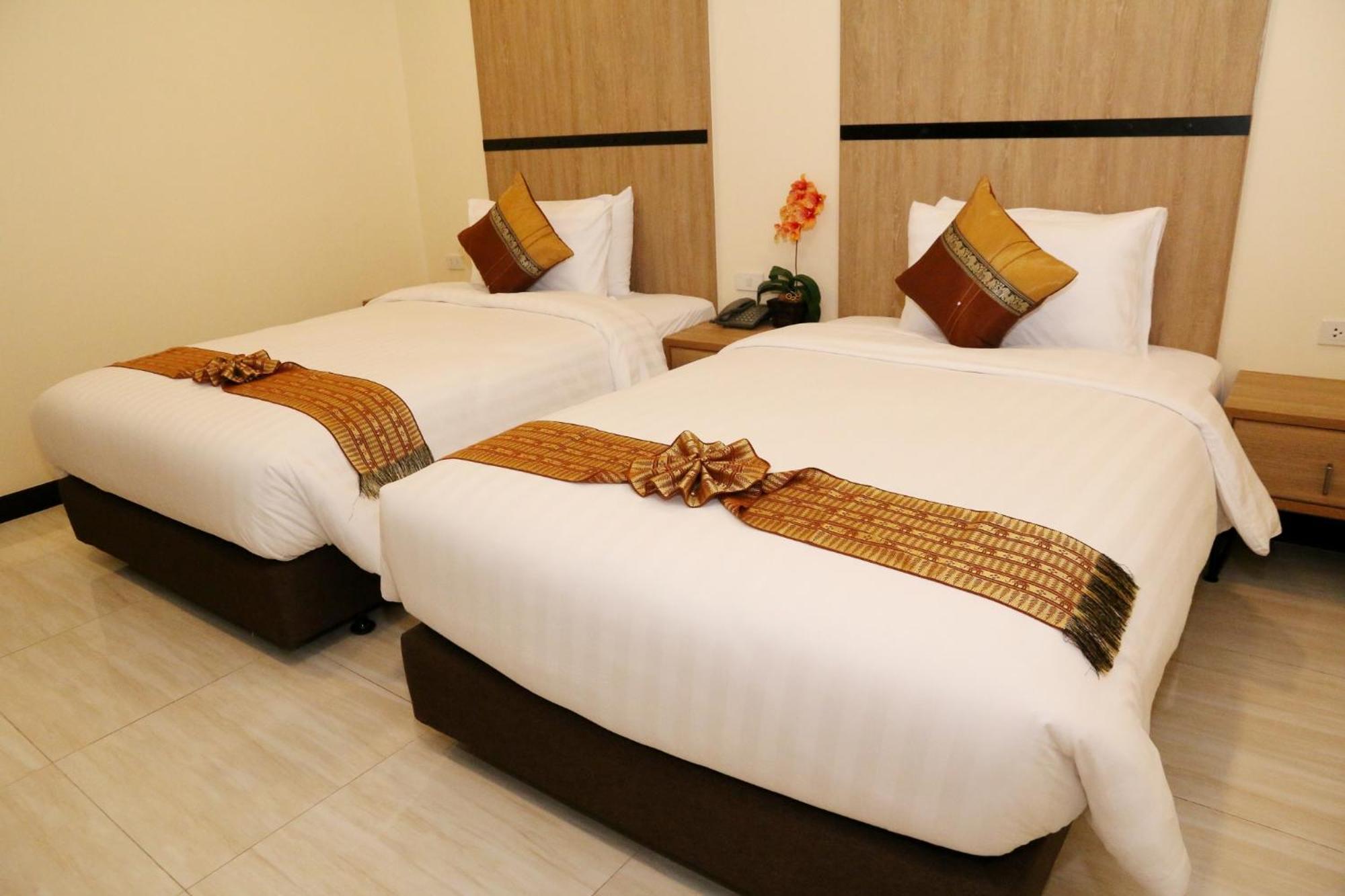 Crystal Palace Luxury Hotel Pattaya
